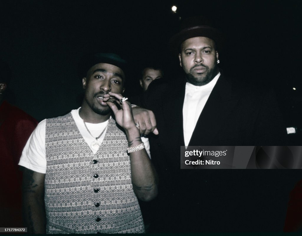 Tupac Shakur & Suge Knight Outside Club 662